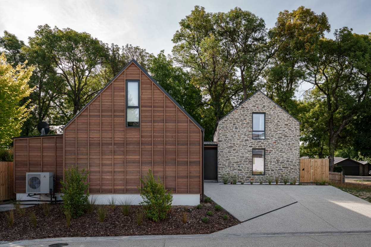 Sam Connell of Figure & Ground designed this Macandrew Lane property in Wānaka, Otago.
