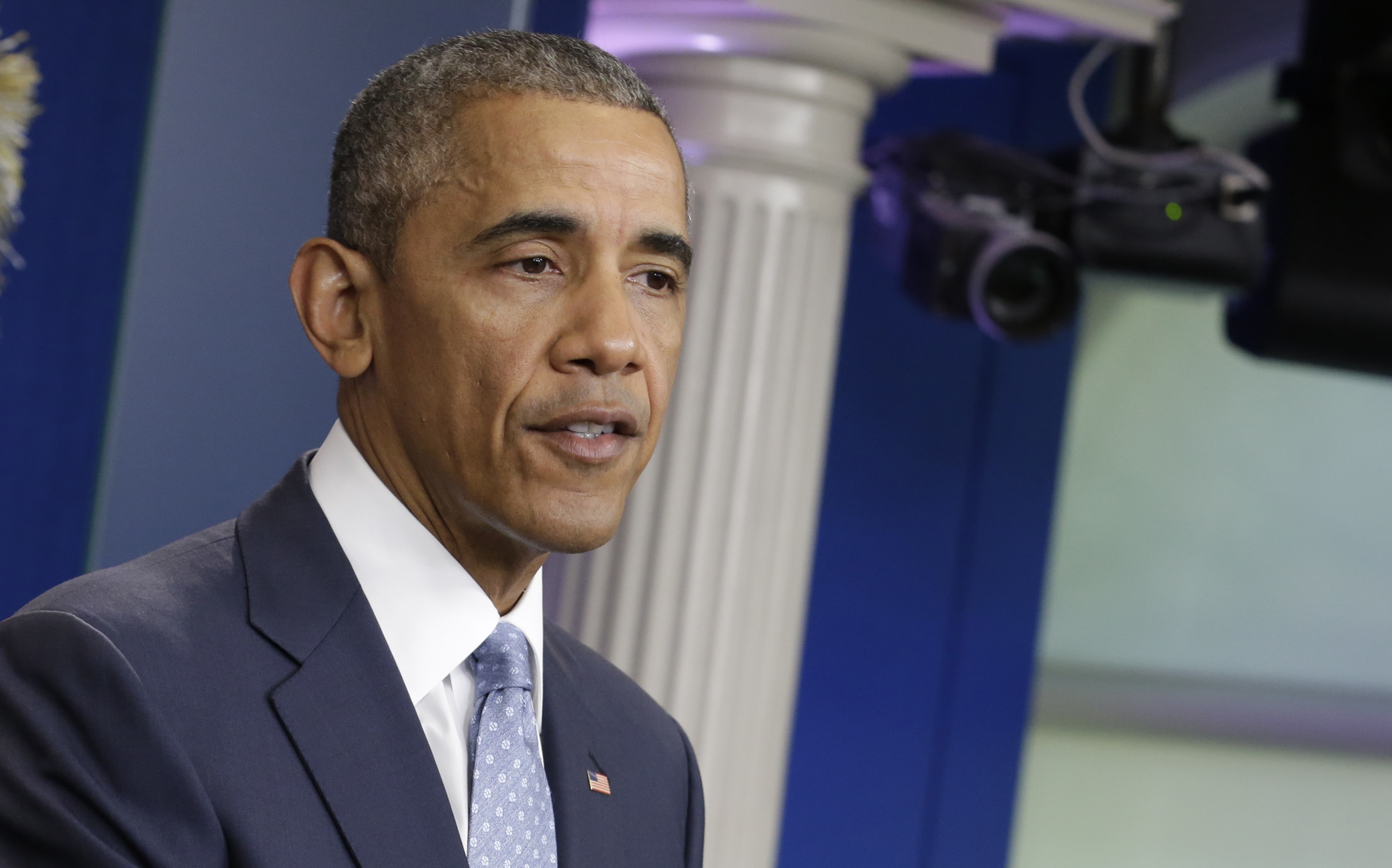 US President Barack Obama makes a statement at the White House in Washington about the fatal shootings of three police officers in Baton Rouge.