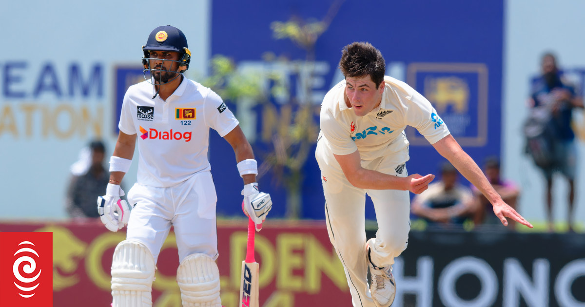 Cricket: Mendis ton puts Sri Lanka on top