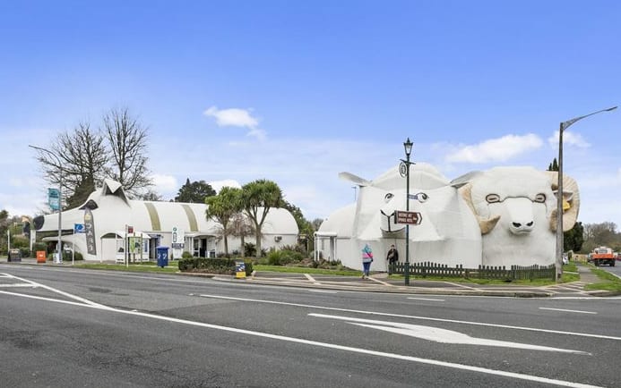Sheep and ram building, Tirau