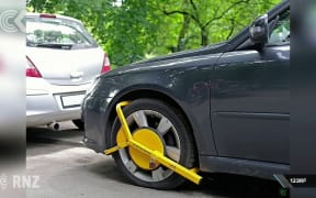Government to cap wheel clamping fines
