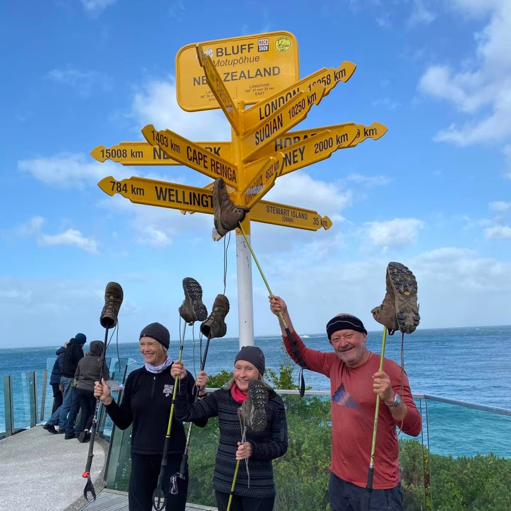 Kerry Prendergast, Tim Pankhurst and Sue Pankhurst on the Te Araroa Trail