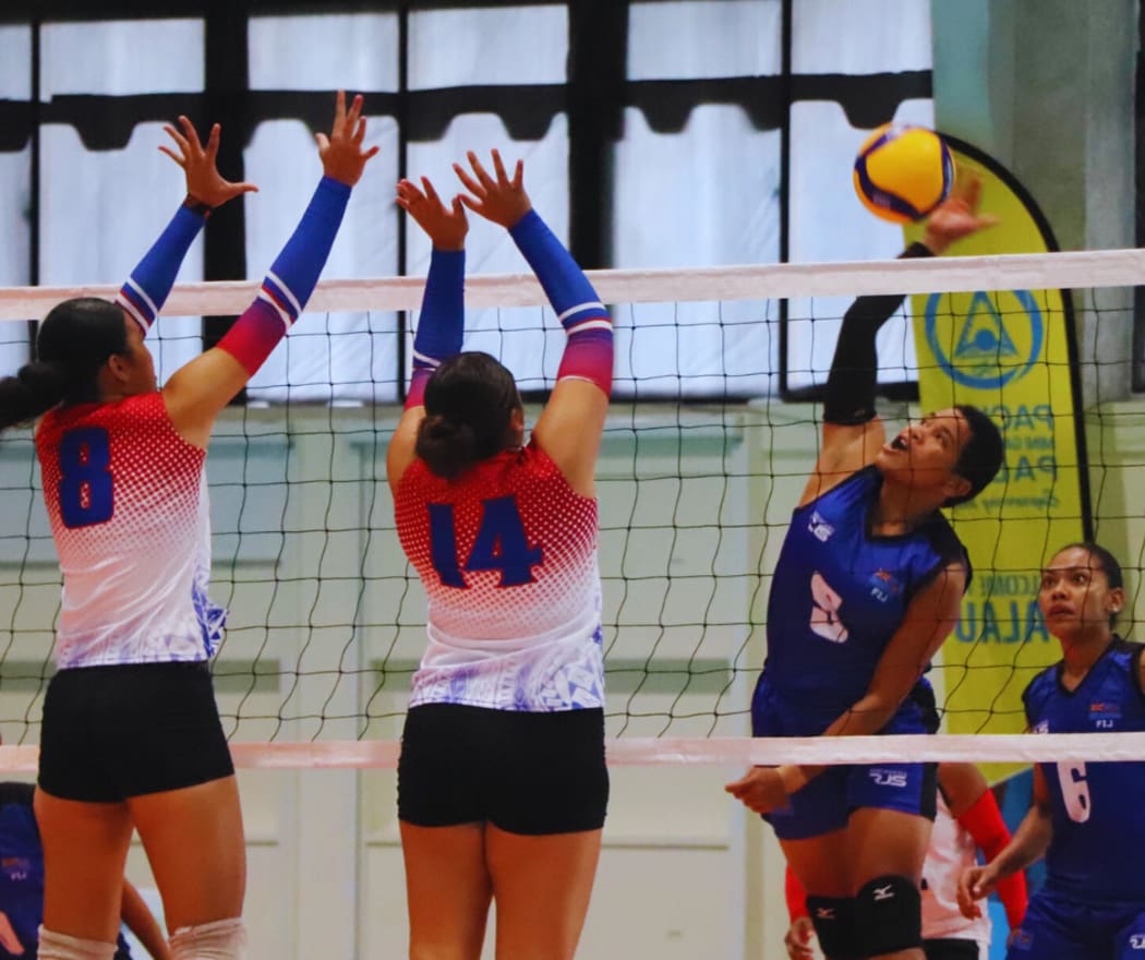 Fiji women's indoor volleyball team (blue top) made a strong start on the first day of competition beating American Samoa 3–2 in their first Pool A match.