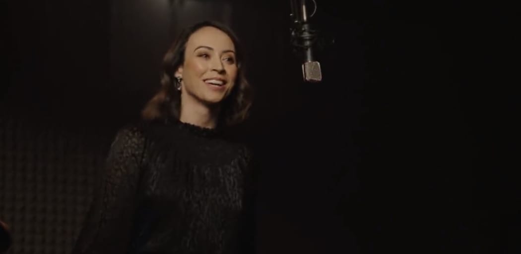 Tova O'Brien appears in a promo video for Today FM