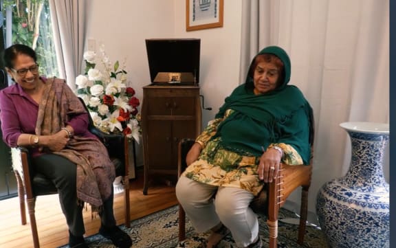 Shamsun Naidu (L) and Hajira Khan (r)