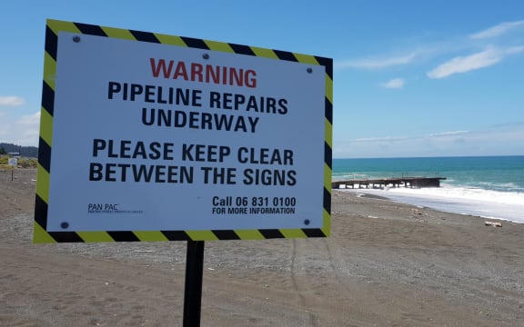 A warning sign on Whirinaki.