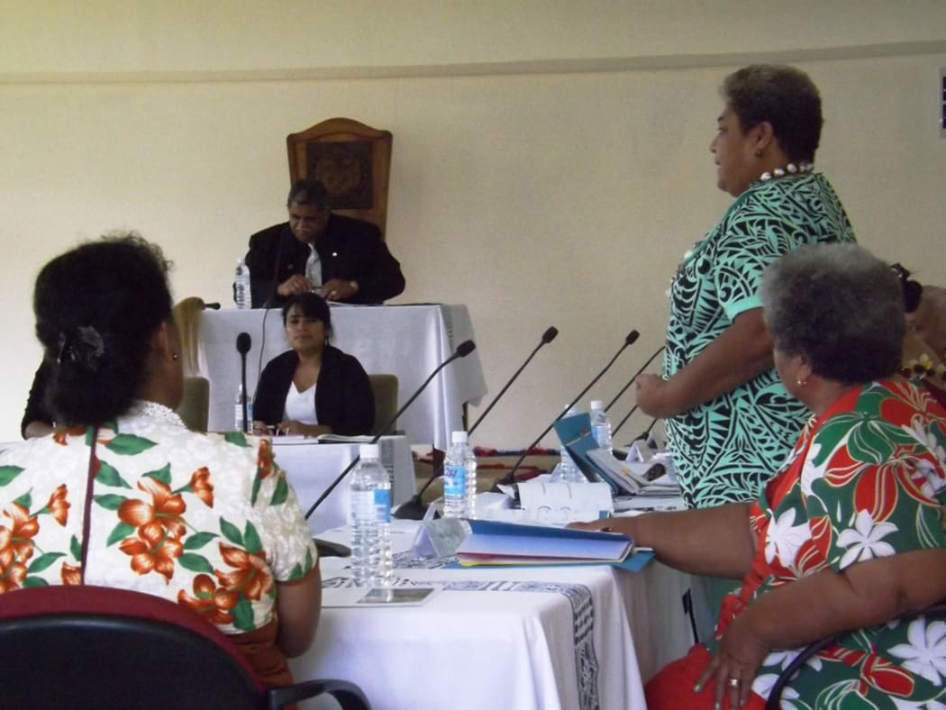 Samoa women candidates hold trial debate at parliament