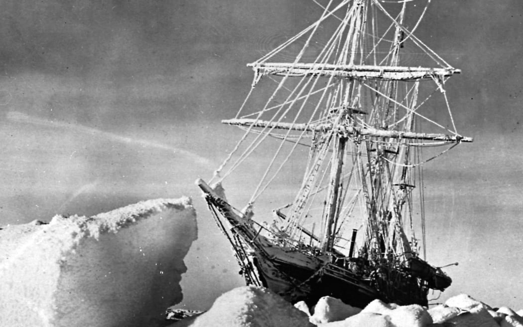 Antarctic expedition of Ernest Shackleton (1874-1922), British sailor and explorer. The boat "Endurance" in the ice of the Weddell Sea. October 1915. RV-67601
© Collection Roger-Viollet / Roger-Viollet