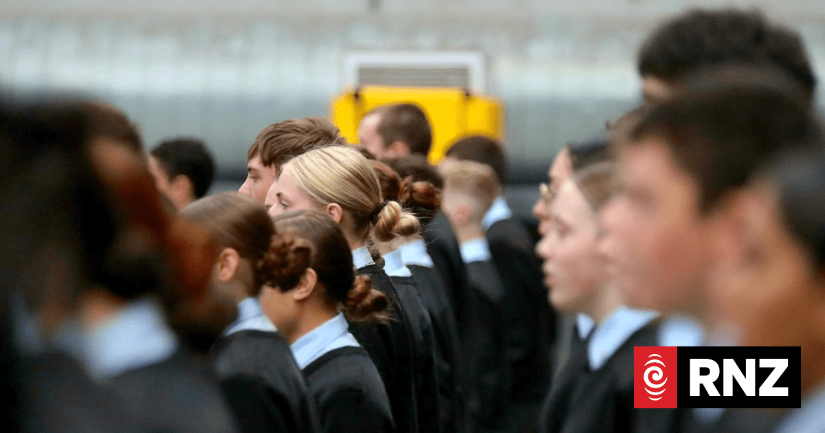 State schools increasingly consider becoming charter schools