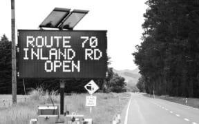 Road works continue on the Inland route to Kaikoura.