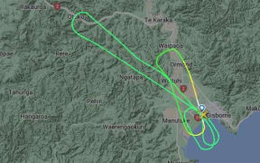 A screenshot showing Air NZ flight 5166 returning to Gisborne after an emergency was declared.