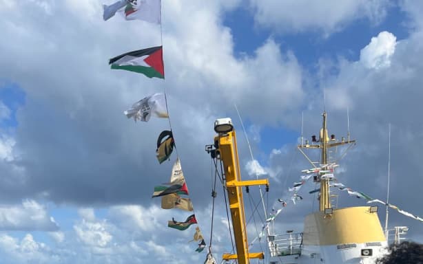 Two Kiwis in flotilla mission to bring aid to Gaza hope for success | RNZ