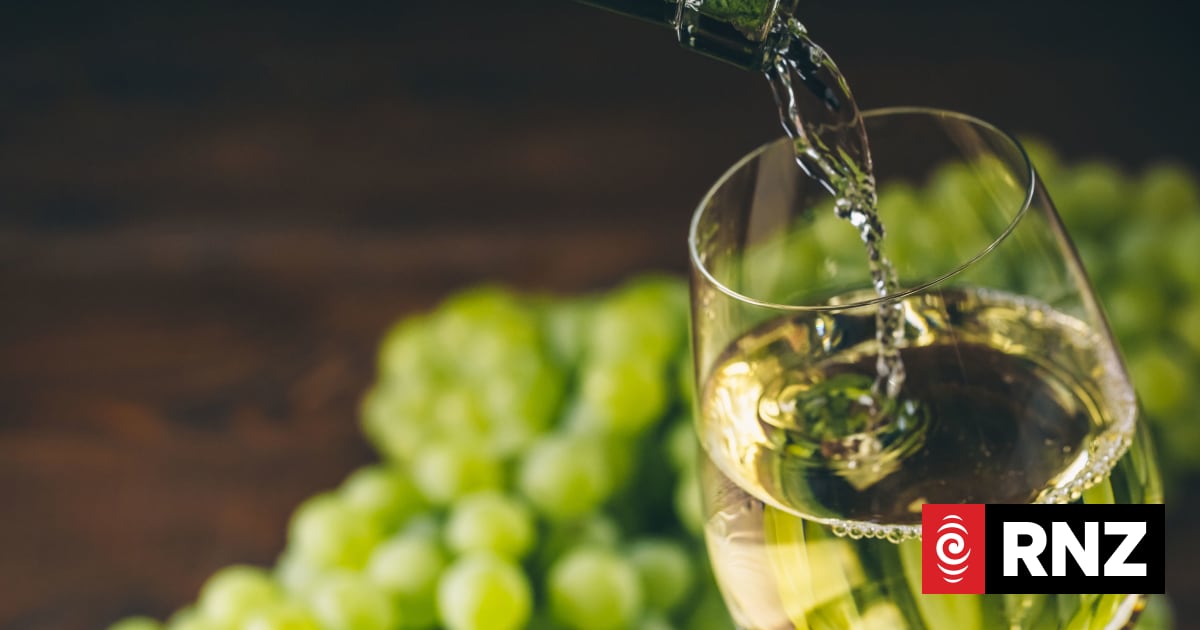 Global wine slump affecting exports from down under - new stats