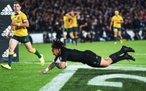 All Blacks' midfielder Ma'a Nonu scoring a try in the 2015 Bledisloe Cup test match at Eden Park.