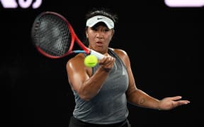 Destanee Aiava of Australia hits a return during her women's singles match against Simona Halep of Romania at the Melbourne Summer Set tennis tournament in Melbourne on January 5, 2022. (Photo by William WEST / AFP) / -- IMAGE RESTRICTED TO EDITORIAL USE - STRICTLY NO COMMERCIAL USE --