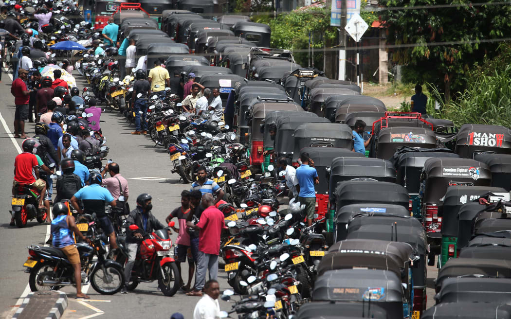 Sri Lanka fuel crisis Waiting for days to get fuel RNZ News