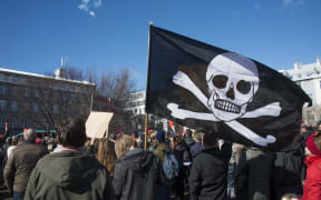 Thousands of Icelanders rallying in Reykjavik on April 9 to demand immediate elections on a sixth consecutive day of anti-government protests over the "Panama Papers" revelations, which caused the Prime Minister's resignation.