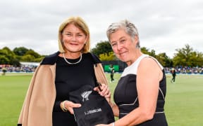 Lesley Murdoch ONZM MBE (l) is presented her Cap by NZC President Debbie Hockley in the Womens Capping Ceremony, 2019.