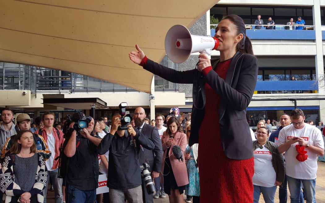 Jacinda Ardern hit the campaign trail again at Auckland University.