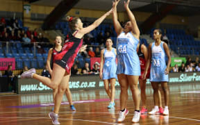 AJ Savelio's two point shots helped Marama Vou to a first Super Club win.