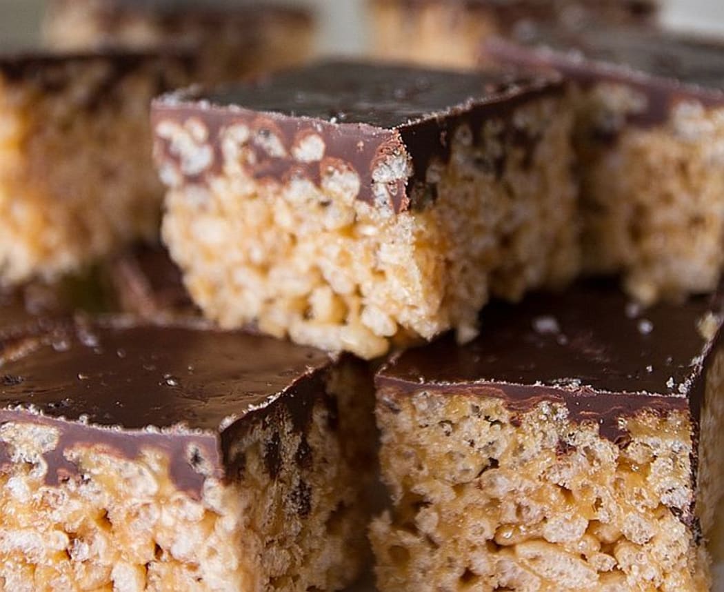 rice bubble cake