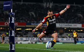 Chiefs' Aaron Cruden kicks a conversion.