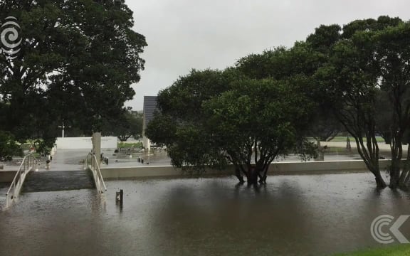 Torrential rain in Akld forces evacuations, traps residents & cuts power: RNZ Checkpoint
