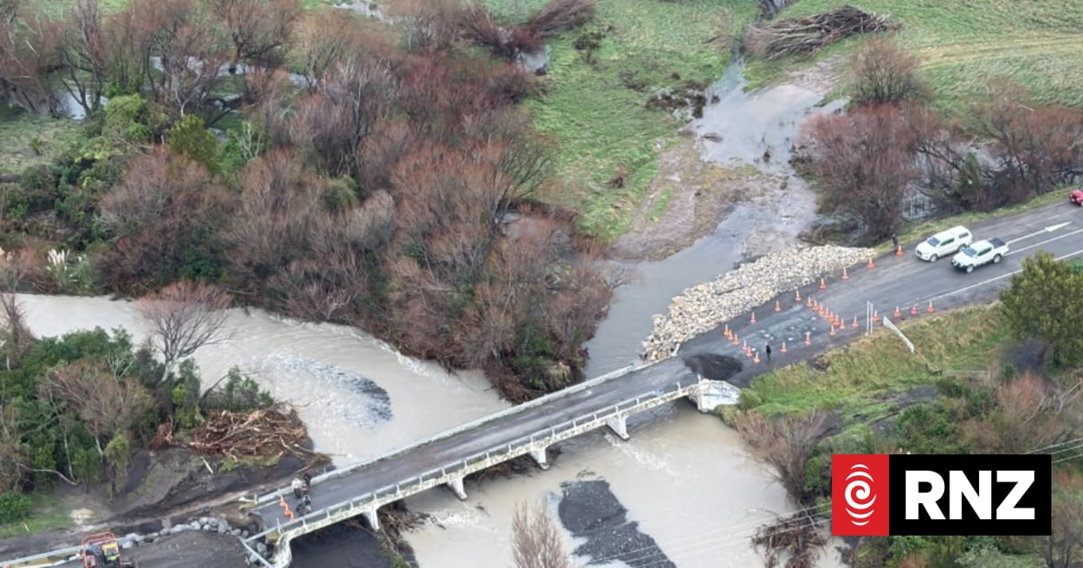 Bridge cut off by Wairarapa floods reopens