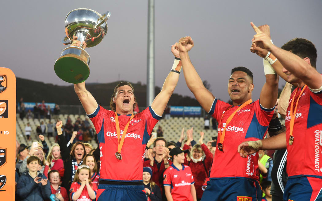Tasman players celebrate winning the 2019  Mitre 10 Cup Premiership Final.