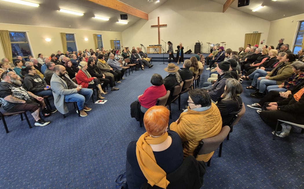 The crowd at the meeting discussing the closure of Winstone Pulp International at Raetihi's community hall on 27 August, 2024.