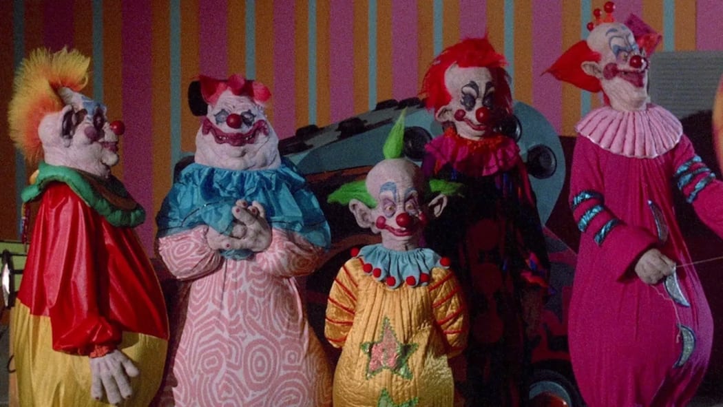 Movie still from the 1988 comedy horror film Killer Klowns from Outer Space.