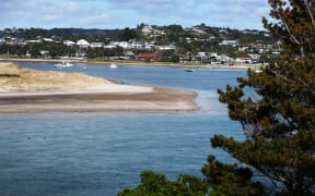 Mangawhai sandspit's toe at the entrance to Mangawhai Harbour