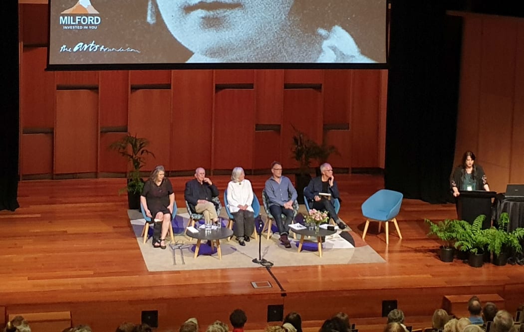 Paula Morris, Vincent O’Sullivan, Fiona Farrell, Carl Nixon and Bill Manhire with Rachel King.
