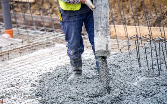 Steel mesh, concrete