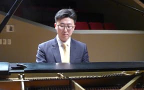 Joong Han Jung