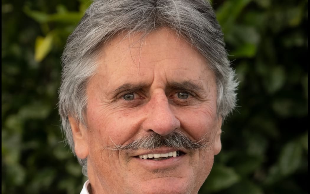 Steve Hart.