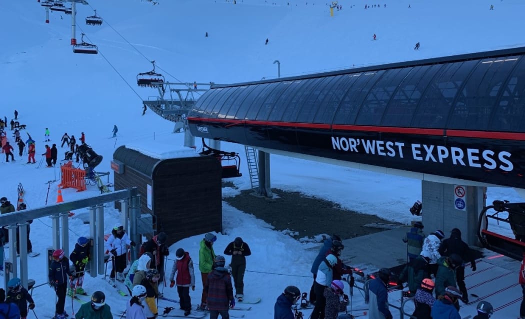 The biggest of the Hutt's three chairlifts, it carries 8 people
