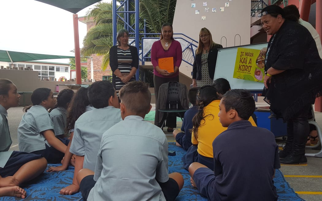 The Green Party launched a new policy to make te reo Māori a core subject at Finlayson Park School today.
