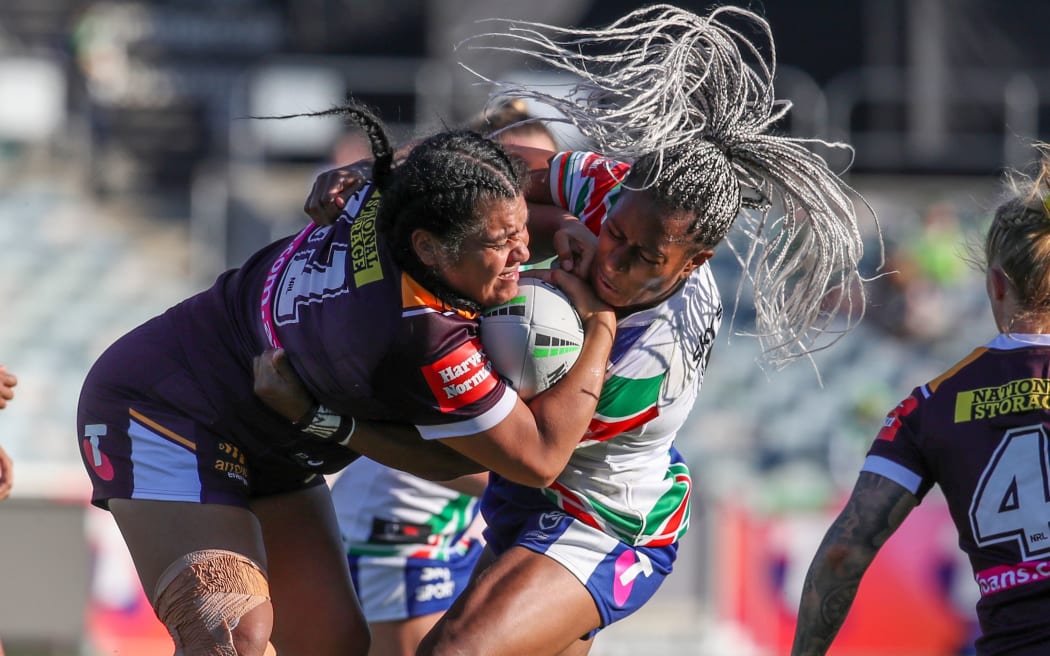 Ellia Green tackles Amber Hall. Warriors v Broncos, NRLW Telstra Women's Premiership.