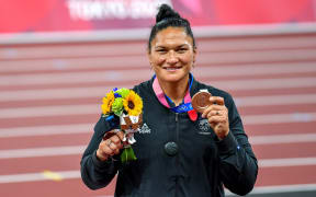 Dame Valerie Adams. New Zealand. Athletics. Shot Put. Bronze Medal Presentation. Olympic Stadium, Tokyo, , Tokyo 2020 Olympic Games. Sunday 1 August 2021.