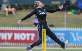 New Zealand bowler Lea Tahuhu.