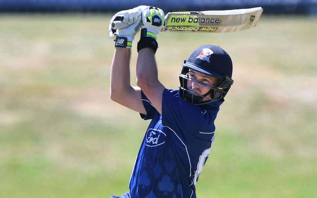 Colin Munro goes on the attack for the Auckland Aces.