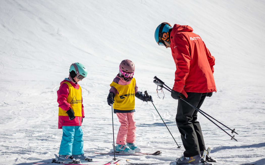 Mt Hutt ski school.