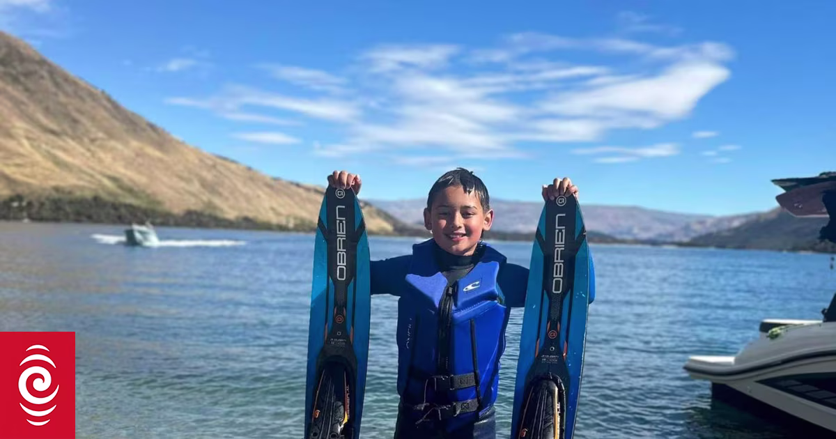 Life-risking group effort saves 8-year-old boy trapped under waterfall - Vimarsana News