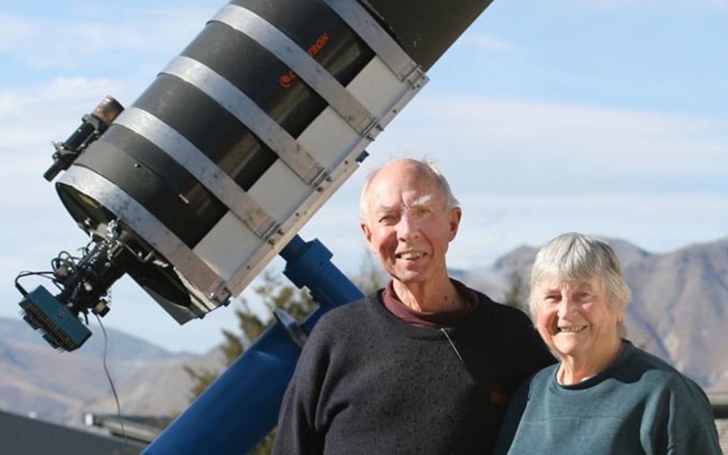 The couple with their home telescope in Tekapo in 2020