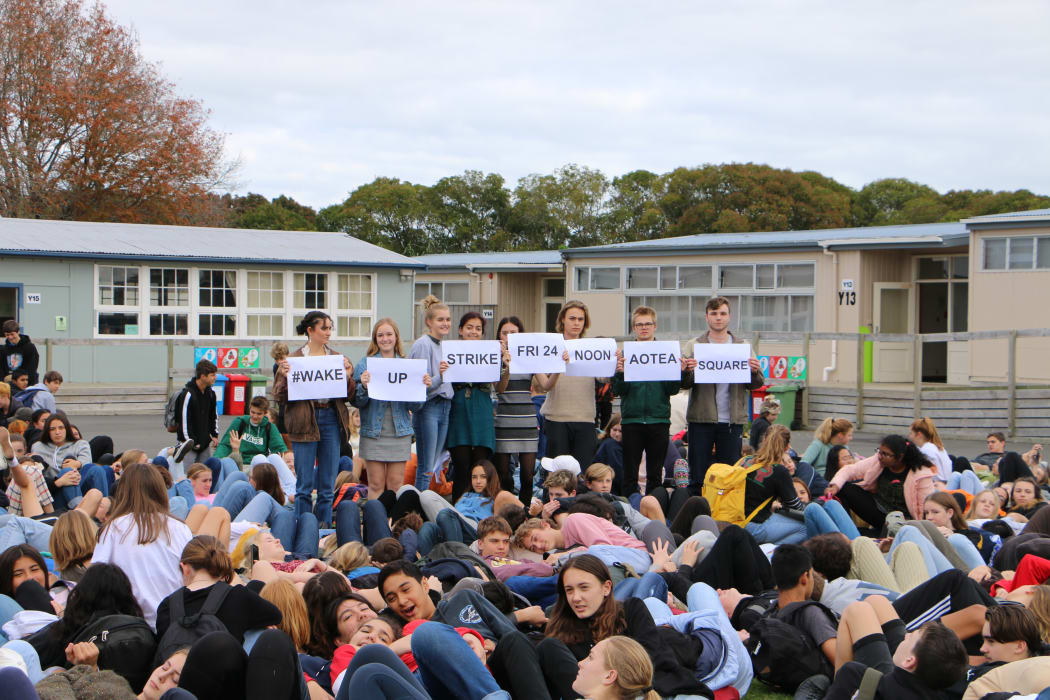Western Springs college students prepare for tomorrow’s strike action and Auckland lie-in.