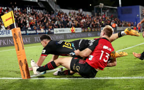 Chiefs fullback Shaun Stevenson dives across the line at FMG Stadium Waikato, Hamilton on Saturday 29 April 2023.