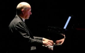 Michael Houstoun