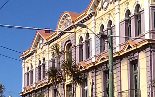 Owners of the heritage-listed Ashleigh Court Hotel in Newtown, Wellington are facing problems getting its facades fixed.