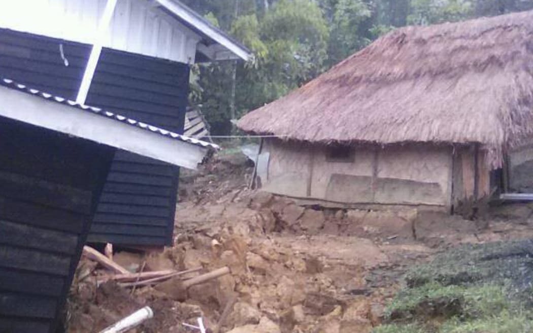 Tari - PNG  earthquake